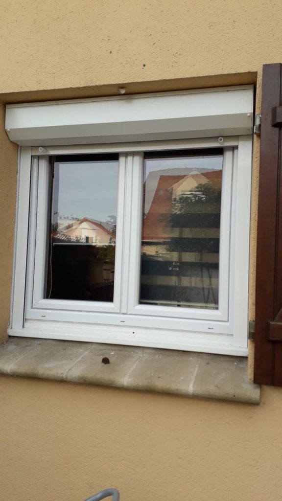 Fenetre-2-vantaux-PVC-volet-roulant-3